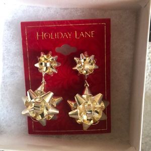 Holidays earrings soft gold color